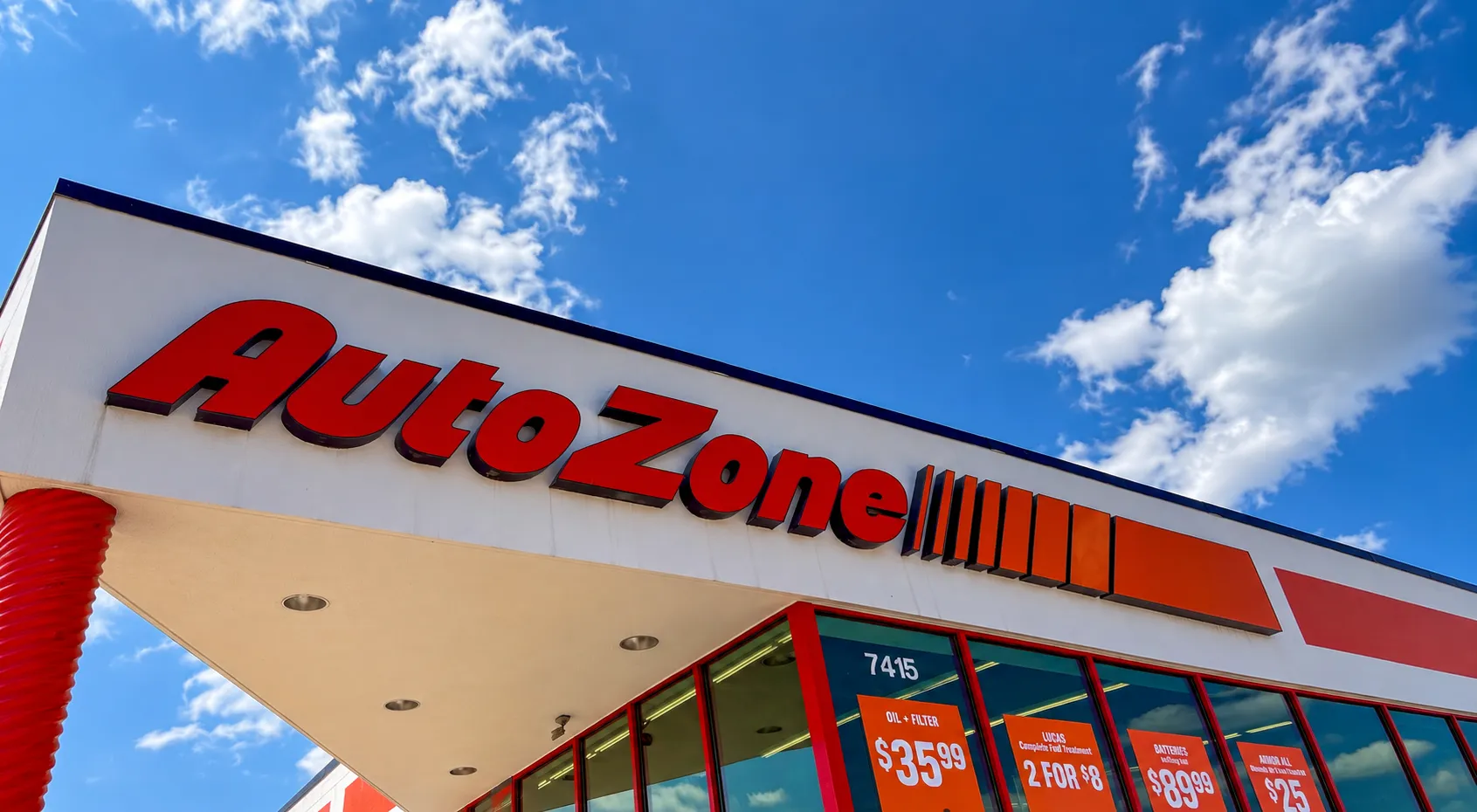 AutoZone Shares Rally as Profit Beats Expectations