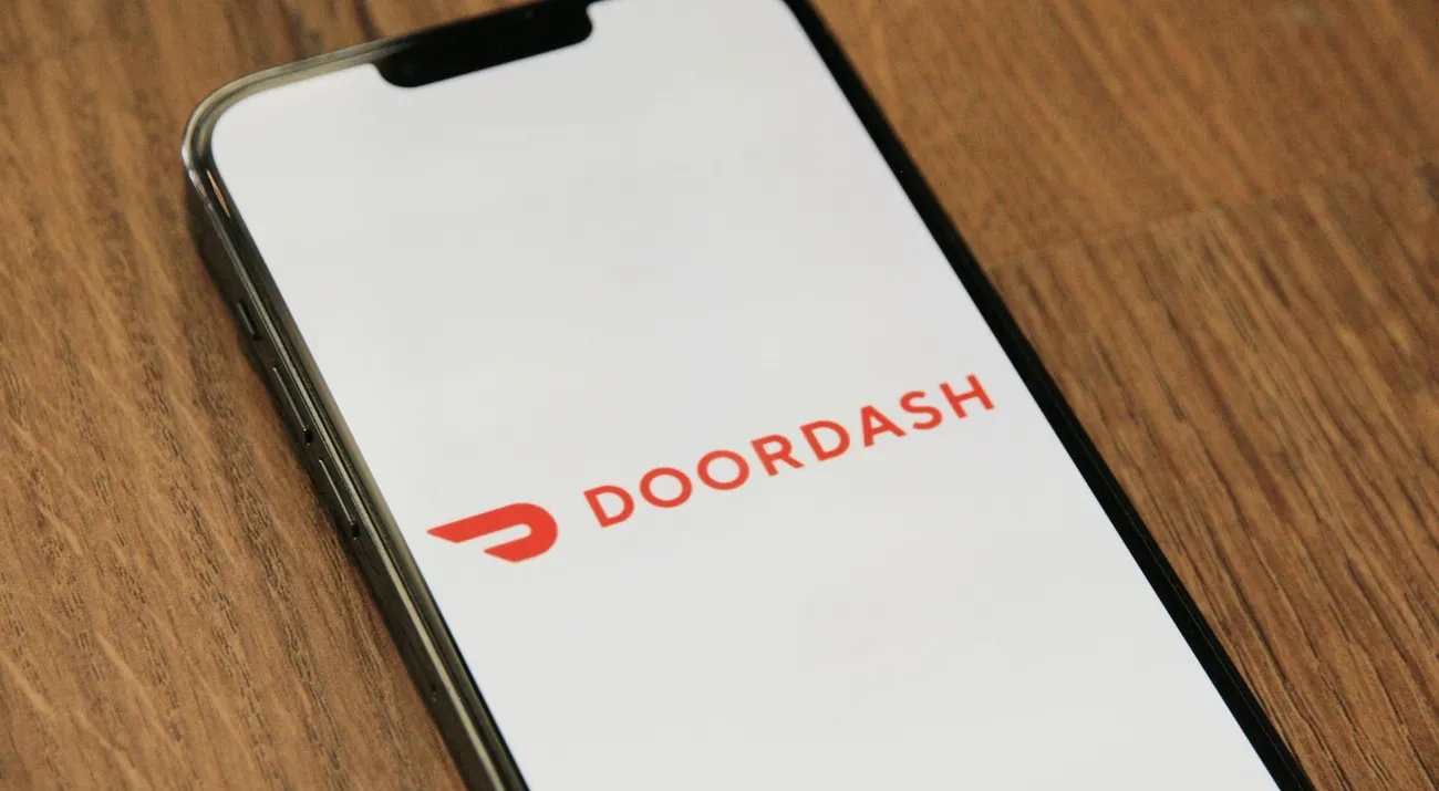 DoorDash Agrees to Buy Instacart in $17B Deal
