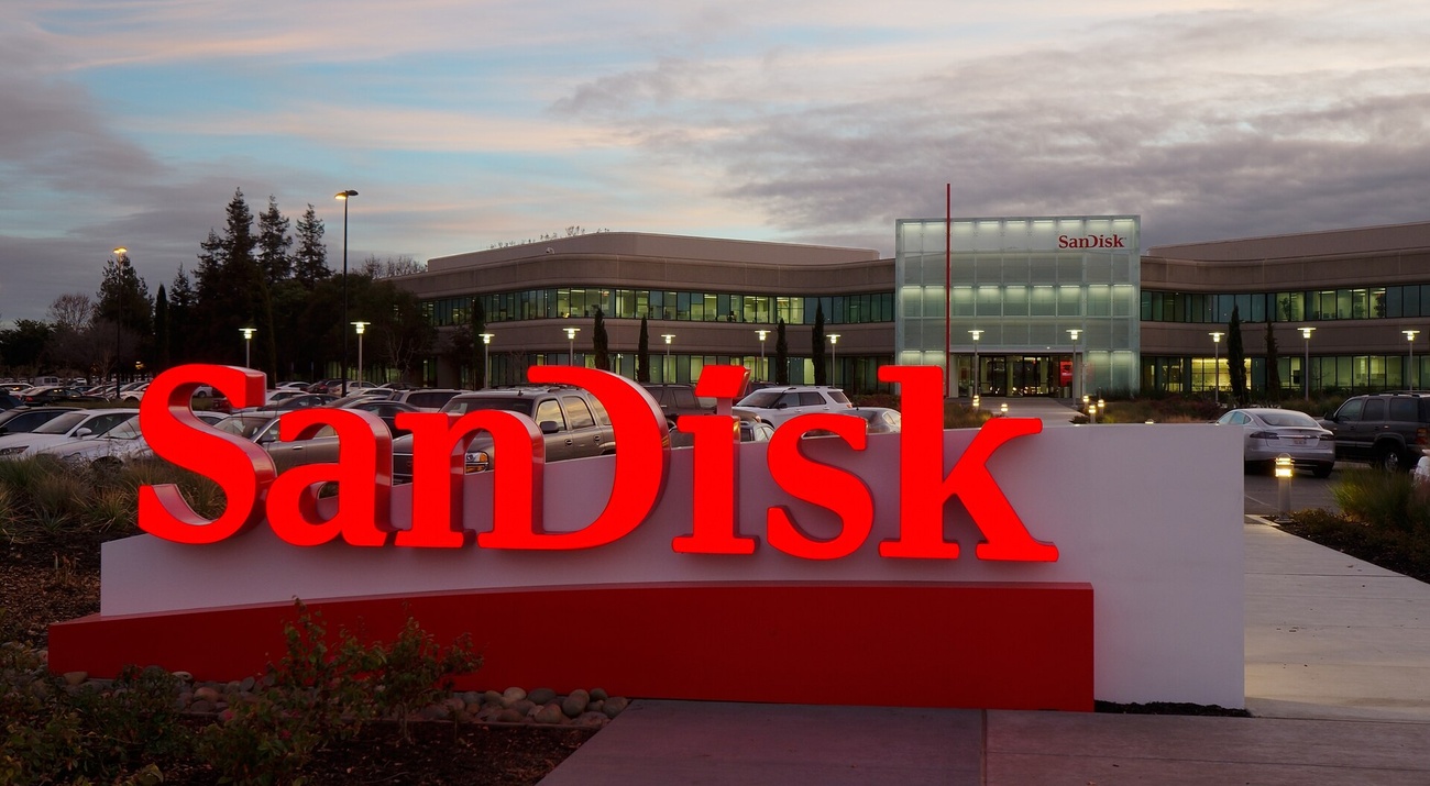 Sandisk Surges on AI Demand but Guidance Disappoints