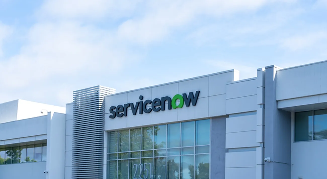 ServiceNow Guides Q4 Revenue Below Estimates as AI Bookings Rise
