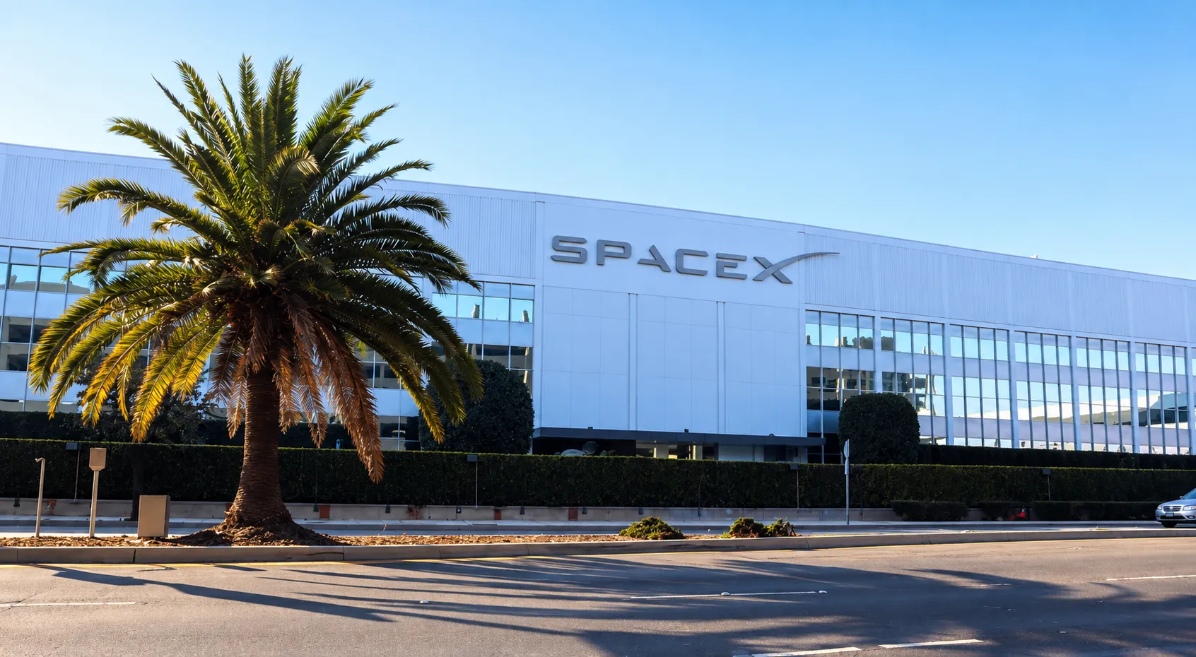 SpaceX Has Rockets, Starlink, and AI. Which Business Is the Stock Pricing In?