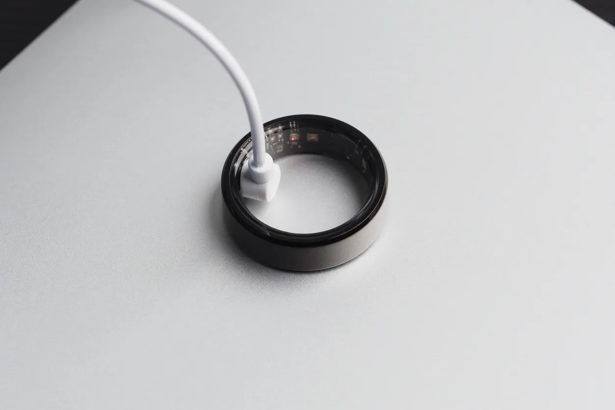 Smart Ring Maker Oura Eyes September Market Debut